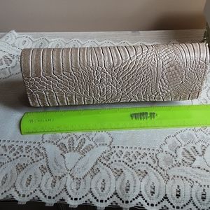 Bijoux terner clutch for women